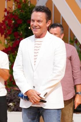 Ausverkauft war die IWS Arena bei der 8. Staffel der beliebten Livesendung. Stefan Mross - Immer wieder sonntags Ausverkauft war die IWS Arena bei der 8. Staffel der beliebten Livesendung. Deutschland, Rust, Europapark, 19.07.2026 *** The IWS Arena was sold out for the 8th season of the popular live show *Stefan Mross: Immer wieder sonntags*. The IWS Arena was sold out for the 8th season of the popular live show Germany, Rust, Europapark, July 19, 2026 SP_GHR