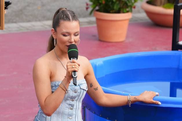 Ausverkauft war die IWS Arena bei der 8. Staffel der beliebten Livesendung. Joelina Drews - Immer wieder sonntags Ausverkauft war die IWS Arena bei der 8. Staffel der beliebten Livesendung. Deutschland, Rust, Europapark, 19.07.2026 *** The IWS Arena was sold out for the 8th season of the popular live show *Joelina Drew s Immer wieder sonntags*. The IWS Arena was sold out for the 8th season of the popular live show Germany, Rust, Europapark, July 19, 2026 SP_GHR