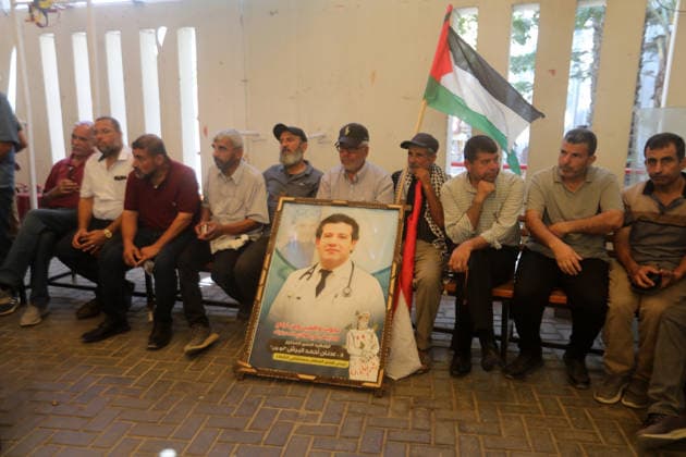 Palestinians hold solidarity rally for prisoners in Gaza City Palestinians take part in a solidarity rally outside the International Committee of the Red Cross (ICRC) headquarters in Gaza City, on July 20, 2026, in support of Palestinian prisoners held in Israeli jails. The demonstration, organized by the Prisoners Committee of the National and Islamic Forces, called for the release of prisoners and urged the international community to protect their rights and end their detention. Photo by Mohammed Salha apaimages Gaza Gaza Strip Palestinian Territory 200726_Gaza_MS_00(22) Copyright: xapaimagesxMohammedxSalhax xapaimagesx