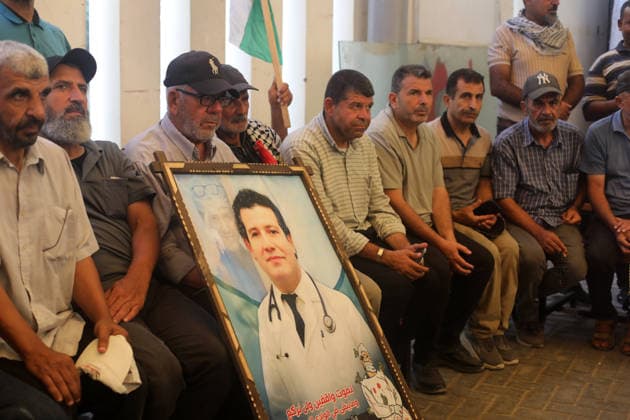 Palestinians hold solidarity rally for prisoners in Gaza City Palestinians take part in a solidarity rally outside the International Committee of the Red Cross (ICRC) headquarters in Gaza City, on July 20, 2026, in support of Palestinian prisoners held in Israeli jails. The demonstration, organized by the Prisoners Committee of the National and Islamic Forces, called for the release of prisoners and urged the international community to protect their rights and end their detention. Photo by Mohammed Salha apaimages Gaza Gaza Strip Palestinian Territory 200726_Gaza_MS_00(4) Copyright: xapaimagesxMohammedxSalhax xapaimagesx