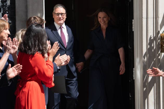 British Prime Minister Sir Keir Starmer Departs Downing Street, London, UK - Monday 20 July 2026 Outgoing British Prime Minister Sir Keir Starmer and wife Victoria Starmer come out of Downing Street to deliver his final speech at Downing Street, London, England, UK on Monday 20 July, 2026., Credit:Justin Ng Avalon UK, England, London, Downing Street  Copyright: xJustinxNgx xAvalonx 1117544463