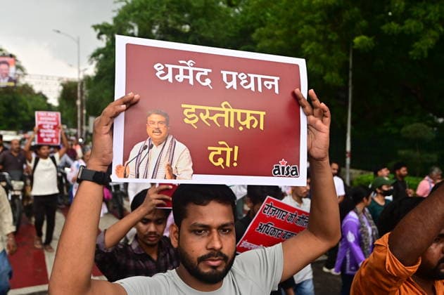 July 20, 2026, Prayagraj, Uttar Pradesh, India: Prayagraj: People stage a protest in support of activist Sonam Wangchuk and the Cockroach Janta Party s protest at Delhi s Jantar Mantar, demanding Union Education Minister Dharmendra PradhanÃ¢â‚¬â ¢s resignation, in Prayagraj on Monday, July 20, 2026. Prayagraj India - ZUMAv115 20260720_zap_v115_003 Copyright: xPrabhatxKumarxVermax