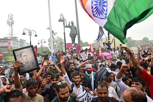 July 20, 2026, Prayagraj, Uttar Pradesh, India: Prayagraj: People stage a protest in support of activist Sonam Wangchuk and the Cockroach Janta Party s protest at Delhi s Jantar Mantar, demanding Union Education Minister Dharmendra PradhanÃ¢â‚¬â ¢s resignation, in Prayagraj on Monday, July 20, 2026. Prayagraj India - ZUMAv115 20260720_zap_v115_010 Copyright: xPrabhatxKumarxVermax