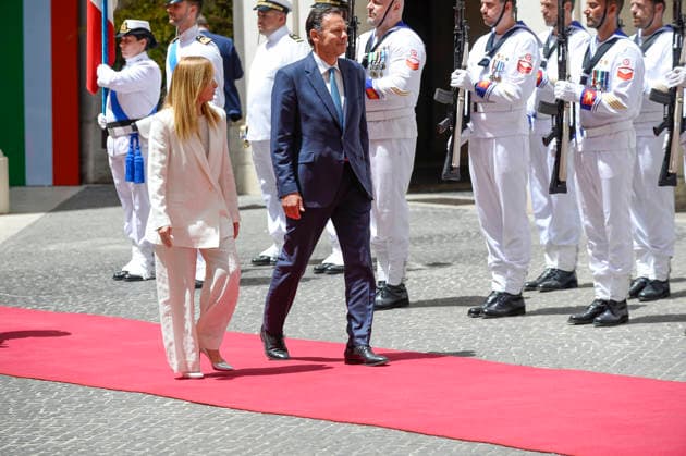 IPA86840397 - Rome, Palazzo Chigi: The Prime Minister receives the Prime Minister of Portugal. Pictured: Giorgia Meloni and Luis Montenegro  Copyright: xSTEFANOxCAROFEIx xSTEFANOxCAROFEIx xFOTOGRAMMAx 86840397