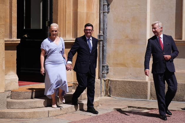 Andy Burnham becomes new PM Sir Clive Alderton (right), Principal Private Secretary to the King and Queen with Prime Minister Andy Burnham and his wife Marie-France van Heel, as they leave Buckingham Palace in London after an audience with King Charles III, where he was invited to become Prime Minister and form a new government. Picture date: Monday July 20, 2026., Credit:Aaron Chown PA ROTA - B68 Avalon UK, London  Copyright: xAaronxChownx xPAxROTAx-xB68x xAvalonx 1117556821