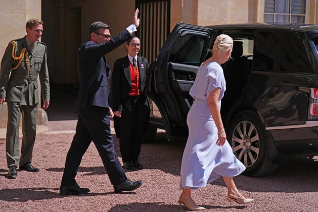 Andy Burnham becomes new PM King Charles III s Equerry, Major Ben Rigby (left) with Prime Minister Andy Burnham and his wife Marie-France van Heel, as they leave Buckingham Palace in London after an audience with King Charles III, where he was invited to become Prime Minister and form a new government. Picture date: Monday July 20, 2026., Credit:Aaron Chown PA ROTA - B68 Avalon UK, London  Copyright: xAaronxChownx xPAxROTAx-xB68x xAvalonx 1117556843