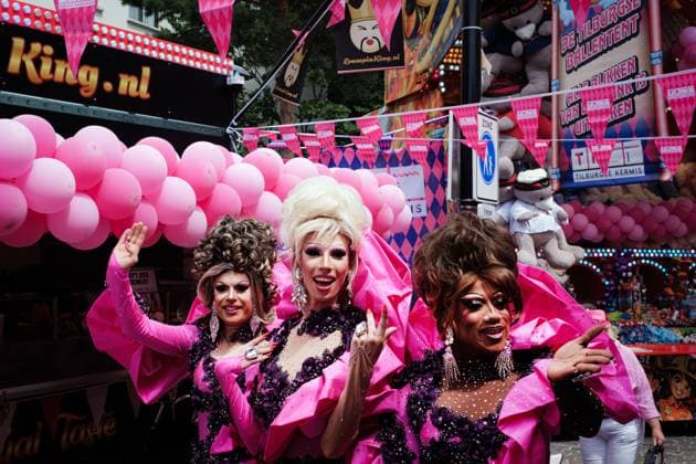 TILBURG - Participants during a Pride Walk from Tilburg station towards the Tilburg Fair for the traditional Pink Monday. During this day, equality, inclusion, and acceptance are celebrated with a large fair. RAMON VAN FLYMEN ANP netherlands out - belgium out  Copyright: xx x563922622x originalFilename: 563922622.jpg