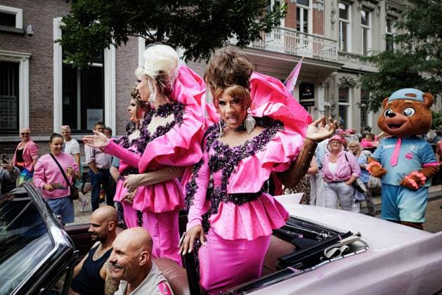 TILBURG - Participants during a Pride Walk from Tilburg station towards the Tilburg Fair for the traditional Pink Monday. During this day, equality, inclusion, and acceptance are celebrated with a large fair. RAMON VAN FLYMEN ANP netherlands out - belgium out  Copyright: xx x563922910x originalFilename: 563922910.jpg
