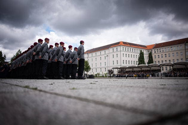 Berlin, Feierliches Gelöbnis im BMVg Feierliches Gelöbnis im Bundesministerium der Verteidigung am 20.07.2026 anlässlich des 82. Jahrestages des 20. Juli 1944. Berlin Bundesministerium der Verteidigung Berlin Deutschland *** Berlin, Ceremonial Oath-Taking at the Federal Ministry of Defense Ceremonial oath-taking at the Federal Ministry of Defense on July 20, 2026, on the occasion of the 82nd anniversary of July 20, 1944 Berlin Federal Ministry of Defense Berlin Germany