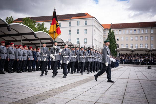 Berlin, Feierliches Gelöbnis im BMVg Feierliches Gelöbnis im Bundesministerium der Verteidigung am 20.07.2026 anlässlich des 82. Jahrestages des 20. Juli 1944. Berlin Bundesministerium der Verteidigung Berlin Deutschland *** Berlin, Ceremonial Oath-Taking at the Federal Ministry of Defense Ceremonial oath-taking at the Federal Ministry of Defense on July 20, 2026, on the occasion of the 82nd anniversary of July 20, 1944 Berlin Federal Ministry of Defense Berlin Germany
