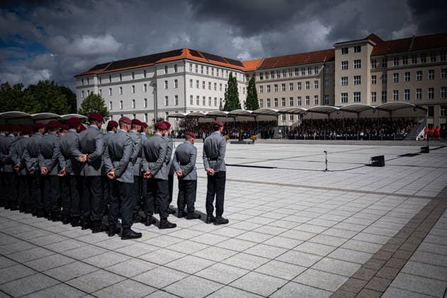 Berlin, Feierliches Gelöbnis im BMVg Feierliches Gelöbnis im Bundesministerium der Verteidigung am 20.07.2026 anlässlich des 82. Jahrestages des 20. Juli 1944. Berlin Bundesministerium der Verteidigung Berlin Deutschland *** Berlin, Ceremonial Oath-Taking at the Federal Ministry of Defense Ceremonial oath-taking at the Federal Ministry of Defense on July 20, 2026, on the occasion of the 82nd anniversary of July 20, 1944 Berlin Federal Ministry of Defense Berlin Germany