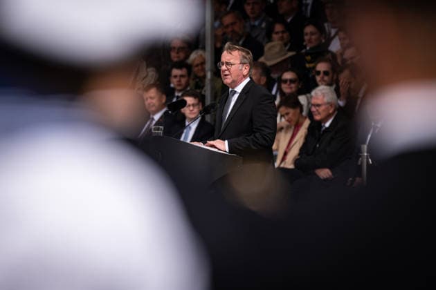 Berlin, Feierliches Gelöbnis im BMVg Feierliches Gelöbnis im Bundesministerium der Verteidigung am 20.07.2026 anlässlich des 82. Jahrestages des 20. Juli 1944. Im Bild: Bundesminister der Verteidigung Boris Pistorius bei seiner Rede. Berlin Bundesministerium der Verteidigung Berlin Deutschland *** Berlin, Ceremonial Oath-Taking at the Federal Ministry of Defense Ceremonial oath-taking at the Federal Ministry of Defense on July 20, 2026, marking the 82nd anniversary of July 20, 1944. Pictured: Federal Minister of Defense Boris Pistorius delivering his speech Berlin Federal Ministry of Defense Berlin Germany