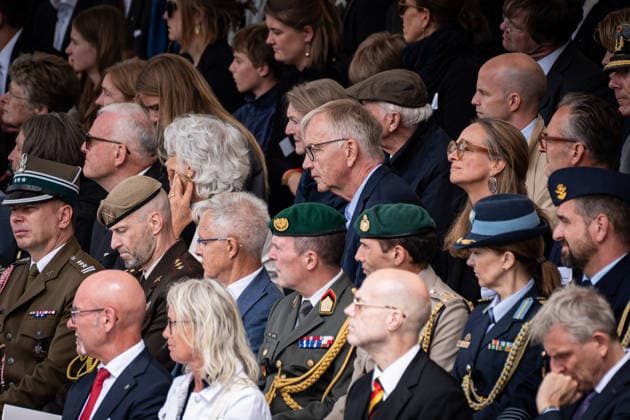 Berlin, Feierliches Gelöbnis im BMVg Feierliches Gelöbnis im Bundesministerium der Verteidigung am 20.07.2026 anlässlich des 82. Jahrestages des 20. Juli 1944. Im Bildzentrum als Gast Dietmar Bartsch (Die Linke) Berlin Bundesministerium der Verteidigung Berlin Deutschland *** Berlin, Ceremonial Oath-Taking at the Federal Ministry of Defense Ceremonial oath-taking at the Federal Ministry of Defense on July 20, 2026, marking the 82nd anniversary of July 20, 1944. Pictured in the center as a guest is Dietmar Bartsch of Die Linke Berlin. Federal Ministry of Defense, Berlin, Germany