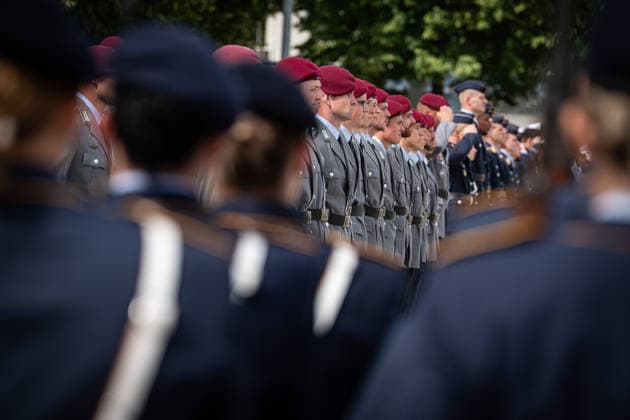 Berlin, Feierliches Gelöbnis im BMVg Feierliches Gelöbnis im Bundesministerium der Verteidigung am 20.07.2026 anlässlich des 82. Jahrestages des 20. Juli 1944. Berlin Bundesministerium der Verteidigung Berlin Deutschland *** Berlin, Ceremonial Oath-Taking at the Federal Ministry of Defense Ceremonial oath-taking at the Federal Ministry of Defense on July 20, 2026, on the occasion of the 82nd anniversary of July 20, 1944 Berlin Federal Ministry of Defense Berlin Germany