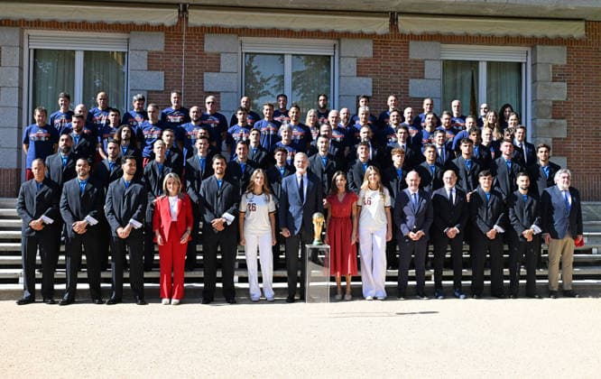 The Royal Family holds an audience with the Spanish National Soccer Team, winner of the 2026 FIFA World Cup. Their Majesties King Felipe VI and Queen Letizia, Princess Leonor and Infanta Sofía, along with the Spanish National Soccer Team after it was crowned winner of the FIFA World Cup against Argentina on July 20, 2026, in Madrid, Spain. The King and Queen, along with their two daughters, host the Spanish National Soccer Team at the Zarzuela Palace after their victory the previous day in New York against the Argentine National Team. This event marks the start of a series of official and public celebrations, culminating with La Roja in the Plaza de Cibeles presenting the title to the fans. SOCCER PEOPLE WORLD CUP José Spain  Copyright: xJosÃ xOlivax 7677884