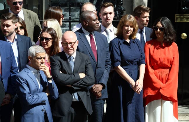 Sir Keir Starmer leaves 10 Downing Street. Sadiq Kahn, David Lammy and Rachel Reeves watch as Sir Keir Starmer delivers his leaving speech outside 10 Downing Street. London, UK, 20 July 2026. London 10 Downing Street UK Copyright: xFredxDuvalx