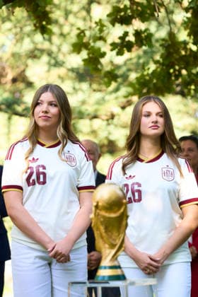 20-07-2026 Madrid Princess Leonor and Princess Infanta Sofia during a meeting with the players of the Spanish football team after winning the 2026 World Cup at Zarzuela palace in Madrid. No Spain Â  Copyright: xPPEx