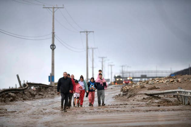 La Serena, July 21, 2026 A mudslide and rockfall cut Chile in two at km 499 of Route 5 North. The Algarrobo Highway concessionaire is using heavy machinery to reopen at least one lane. Alejandro Pizarro Aton Chile, CHILE Aton 1174191  Copyright: AlejandroxPizarro AtonxChile