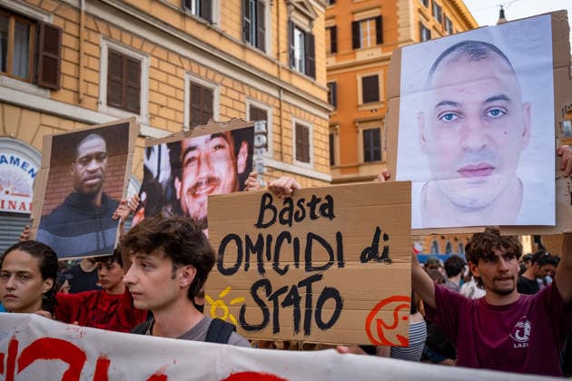 July 20, 2026, Rome, Rm, Italy: Hundreds gathered in front of the Interior Ministry to protest the death of Abderrahim Fakir during his arrest by two police officers. No more state murders reads the sign. Participants show the images of (from the right): Abderrahim Fakir, Giuseppe Uva (died in 2008 after being arrested) and George Floyd Rome Italy  - ZUMAg256 20260720_znp_g256_001 Copyright: xMarcoxDixGianvitox