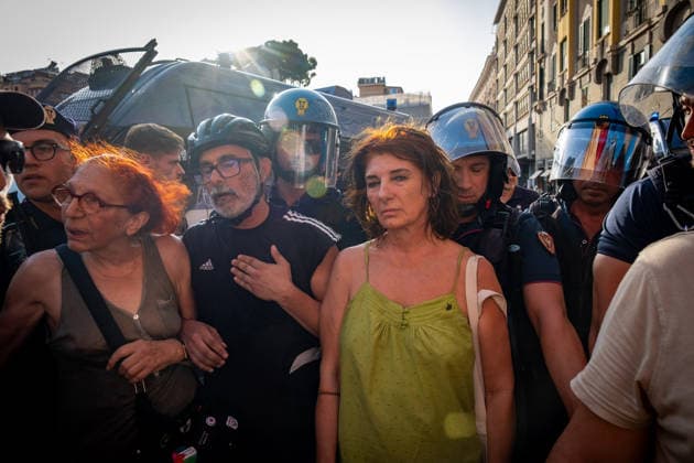 July 20, 2026, Rome, Rm, Italy: Hundreds gathered in front of the Interior Ministry to protest the death of Abderrahim Fakir during his arrest by two police officers. Some participants offer non-violent resistance as they are removed by the police. Rome Italy  - ZUMAg256 20260720_znp_g256_006 Copyright: xMarcoxDixGianvitox