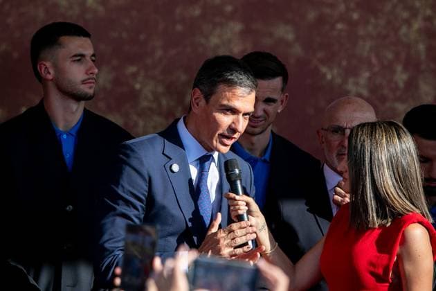July 20, 2026, Madrid, Spain: The Prime Minister, Pedro Sanchez, attends an event at the Moncloa Palace complex in Madrid..The Prime Minister, Pedro Sanchez, welcomes the Spanish national football team, winners of the 2026 FIFA World Cup, to the Moncloa Palace complex. Madrid Spain - ZUMAs197 20260720_aaa_s197_116 Copyright: xDavidxCanalesx