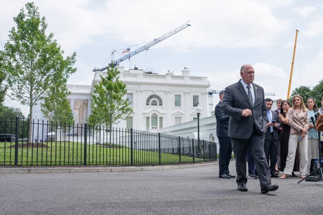 July 20, 2026, Washington, District Of Columbia, USA: White House Border Czar Tom Homan departs after speaking to members of the media outside the West Wing of the White House in Washington, DC, USA, on Monday, July 20, 2026. The Department of Homeland Security last week ordered immigration agents to temporarily halt most vehicle stops during deportation operations, according to a department official, after a fatal shooting of a man in Maine reignited concerns about the agency s tactics Washington USA - ZUMAs152 20260720_faa_s152_003 Copyright: xAaronxSchwartzx-xPoolxviaxCNPx