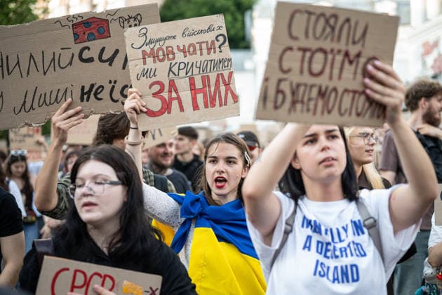 Ukrainians protest against the dismissal of Defense Minister Fedorov in Kyiv KYIV, UKRAINE - JULY 20: People attend a rally to protest the dismissal of defense minister of Ukraine Mykhailo Fedorov after being at post for 6 months in Kyiv, Ukraine, on July 20, 2026. Protesters also demand the dismissal of Commander-in-Chief of the Afrmed Forces of Ukraine Oleksandr Syrskyi and the reform of the Ukrainian army. Danylo Antoniuk Anadolu Kyiv Ukraine. Editorial use only. Please get in touch for any other usage.  Copyright: x2026xAnadoluxDanyloxAntoniukx