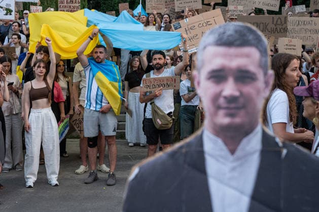 Ukrainians protest against the dismissal of Defense Minister Fedorov in Kyiv KYIV, UKRAINE - JULY 20: People attend a rally to protest the dismissal of defense minister of Ukraine Mykhailo Fedorov after being at post for 6 months in Kyiv, Ukraine, on July 20, 2026. Protesters also demand the dismissal of Commander-in-Chief of the Afrmed Forces of Ukraine Oleksandr Syrskyi and the reform of the Ukrainian army. Danylo Antoniuk Anadolu Kyiv Ukraine. Editorial use only. Please get in touch for any other usage.  Copyright: x2026xAnadoluxDanyloxAntoniukx