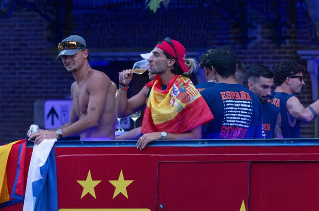The Spanish National Team celebrates its World Cup victory with a parade in Madrid. Marc Pubill and Ferrán Torres during the Spanish National Team’s victory parade for winning the 2026 World Cup, on July 20, 2026, in Madrid, Spain. The Spanish national team became the 2026 World Cup champion yesterday after defeating Argentina 1–0 with a goal by Ferrán Torres. SOCCER CELEBRATION WORLD CUP VICTORY Ángel Díaz Brin Madrid, Madrid, Spain  Copyright: xÃngelxDiazxBrinasx 7678296