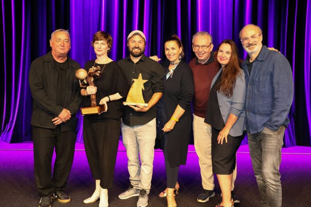 Entertainment Bilder des Tages #2 20.07.2026, Kulturzentrum Güssing BGLD, Finale des burgenländischen Kabarettpreises 2026 beim Kultur Sommer Güssing, Vier Kandidaten treten an um das Preisgeld zu gewinnen im Bild: Andreas Vitasek, Michaela Obertscheider, -Hauptpreis, Manuel Thalhammer, -Publikumspreis, Peter Wustinger, Ursula Hofmeister, Georg Hoanzl, Finale des burgenländischen Kabarettpreises 2026 beim Kultur Sommer Güssing *** July 20, 2026, Güssing Cultural Center, Burgenland, Final of the 2026 Burgenland Cabaret Award at the Güssing Summer Festival; four candidates compete for the prize money. Pictured: Andreas Vitasek, Michaela Obertscheider, Grand Prize, Manuel Thalhammer, Audience Choice Award, Peter Wustinger, Ursula Hofmeister, Georg Hoanzl, finals of the 2