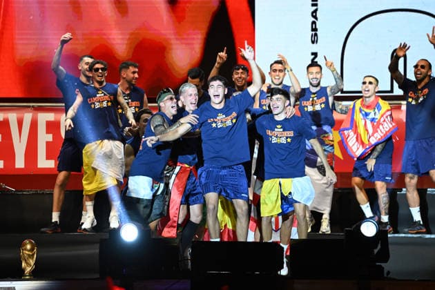 The Spanish National Soccer Team Celebrates the World Cup with a Huge Party at Cibeles The national team players during the World Cup celebration at Cibeles on July 20, 2026, in Madrid, Spain. The Spanish national soccer team celebrated its second World Cup title in Madrid in front of two million fans, who braved the heat to celebrate the latest success of Luis de la Fuente’s team at a closing celebration in Plaza de Cibeles that put the finishing touch on 24 unforgettable hours. JULY 21, 2026, Madrid, Spain  Copyright: xOscarxOrtizx 7678449