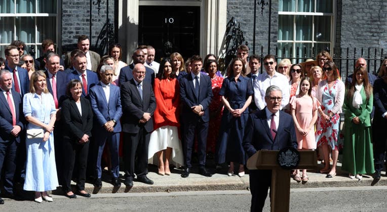 Keir Starmer s final address as Prime Minister in London, UK - 20 Jul 2026 Britain s outgoing prime minister Keir Starmer makes a statement outside 10 Downing Street in London. London United Kingdom Copyright: xFredxDuvalx xSOPAxImagesx FD_Starmer_leaving_04