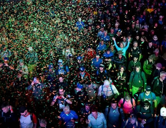 NIJMEGEN - Walkers are gathering at the Wedren on the first walking day of the Four Days Marches. The first walkers set off at 4:00 AM on the route through the Betuwe, also known as the Day of Elst. ANP SEM VAN DER WAL netherlands out - belgium out  Copyright: xx x563967801x originalFilename: 563967801.jpg