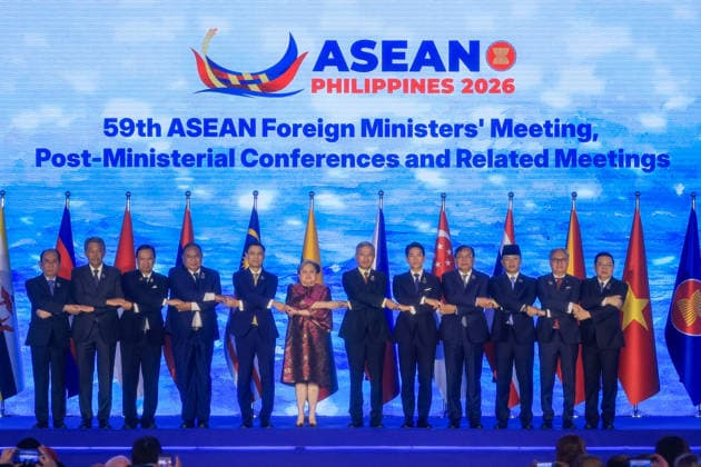 ASEAN Foreign Ministers Meeting 2026 commences in the Philippines METRO MANILA, PHILIPPINES - JULY 21: Foreign Ministers from ASEAN countries pose for a group photo during the opening ceremony for the 59th ASEAN Foreign Ministers Meeting, in Pasay City, Metro Manila, Philippines, on July 21, 2026. The week-long summit, which will last until July 24, gathers foreign ministers and top diplomats from ASEAN member states and major powers, including those from Turkiye, the United States, China, Russia, Japan and several European Union countries to discuss international and regional issues surrounding geopolitical challenges, energy supplies, trade, food, security cooperation as well as Myanmar civil war and the impacts of US-Iran conflict. Danie  Copyright: x2026xAnadoluxDanielxCengx