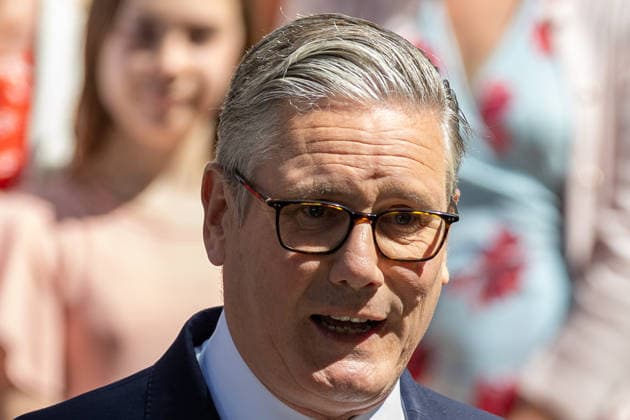 Keir Starmer departs as outgoing UK Prime Minister, Downing Street, London, Sir Keir Starmer to give his departing speech, in front of the media, as outgoing Prime Minister, Downing Street, London London United Kingdom Copyright: xPhilxLewisx xSOPAxImagesx KeirStarmerSpeech-5995