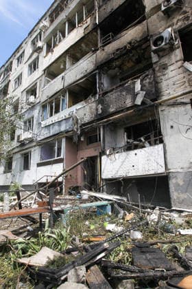 A five-storey apartment block is severely damaged by a Russian strike with an upgraded guided aerial bomb on a residential quarter in Pavlohrad, Dnipropetrovsk region, Ukraine, July 20, 2026. (Photo by Mykola Miakshykov Ukrinform) Russian troops hit residential area in Pavlohrad with guided bomb  Copyright: xMykolaxMiakshykovx