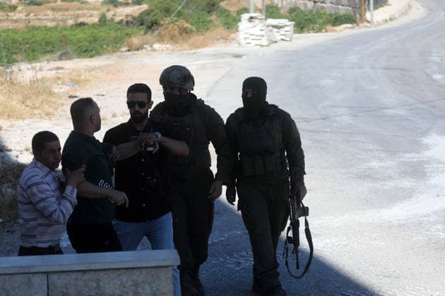Israeli forces demolish Palestinian home east of Hebron Israeli bulldozers demolish a two-story house belonging to Fouad Jaradat in the Wadi al-Sharakh area of Sa ir, east of Hebron in the occupied West Bank, as Israeli forces deploy in the area and Palestinians inspect the site, on July 21, 2026. Israeli authorities said the house was built without a permit. Photo by Mamoun Wazwaz Hebron West Bank Palestinian Territory 210726_Hebron_MW_00(26) Copyright: xapaimagesxMamounxWazwazx xapaimagesx