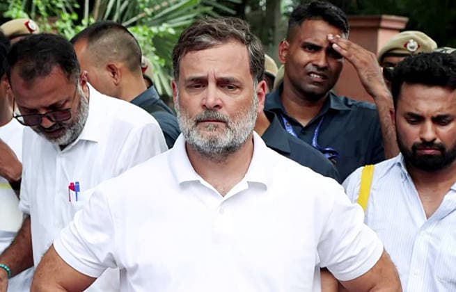 RECORD DATE NOT STATED Congress protests at Lok Kalyan Marg, demanding the resignations of PM Modi and Dharmendra Pradhan New Delhi, Jul 21 (ANI): Lok Sabha LoP Rahul Gandhi during a protest at Lok Kalyan Marg, demanding the resignations of Prime Minister Narendra Modi and Education Minister Dharmendra Pradhan, in New Delhi on Tuesday. (ANI Video Grab) NEW DELHI Delhi India Copyright: xANIx ANI_20260721280