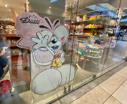 21.07.2026, Deutschland, NRW, Spielwaren, Geschenkartikel, Diddl is back - das Comeback der Plüsch-Maus hat einen neuen Hype ausgelöst, Deutschland *** July 21, 2026, Germany, North Rhine-Westphalia, Toys, Gift Items, Diddl is Back —the plush mouse s comeback has sparked a new craze, Germany Copyright: xD.xKerlekin SnowfieldxPhotographyx SF210726DiddlD4