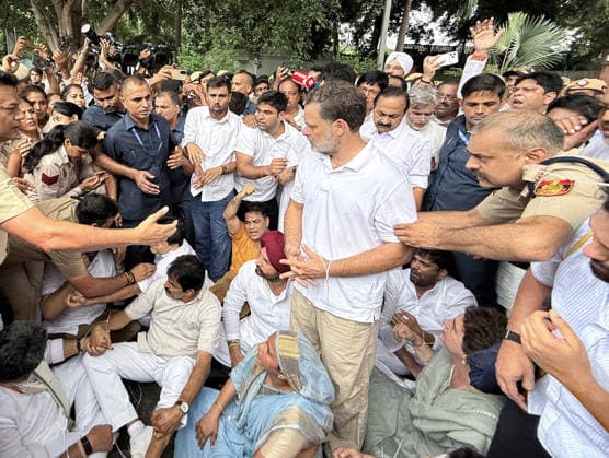 RECORD DATE NOT STATED Lok Sabha LoP Rahul Gandhi during Congress s ongoing protest outside the PM s residence at Lok Kalyan Marg New Delhi, Jul 21 (ANI): Lok Sabha LoP Rahul Gandhi during Congress s ongoing protest outside the PM s residence at Lok Kalyan Marg, demanding the resignations of Prime Minister Narendra Modi and Education Minister Dharmendra Pradhan, in New Delhi on Tuesday. (@INCIndia X ANI Photo) New Delhi Delhi India Copyright: xANIx ANI_20260721469