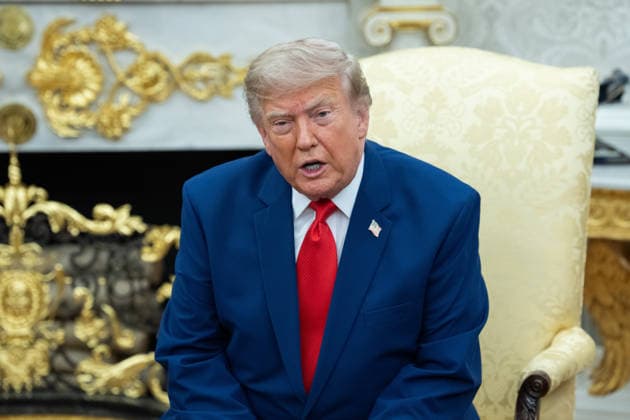 United States President Donald J Trump gives remarks as he meets President Joseph Aoun of the Republic of Lebanon in the Oval Office of the White House in Washington, DC, USA, on Tuesday, July 21, 2026. Aoun is in Washington to present a proposal designed to disarm the Iran-backed militant group Hezbollah and secure Israel s withdrawal from Lebanon. Copyright: xAaronxSchwartzx xPoolxviaxCNPx MediaPunchx