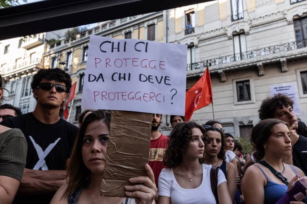 July 21, 2026, Milan, Mi, Italy: A protest was organized following the death of Abderrahim Fakir, a 42-year-old entrepreneur of Moroccan origin who died on Sunday while being pinned face-down on the ground by police officers. The demonstration in memory of Fakir, held in front of the prefecture, drew hundreds of people. Milan Italy  - ZUMAc276 20260721_zip_c276_011 Copyright: xAndreaxCarrubbax