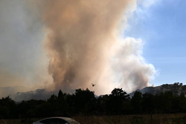 Evacuations ordered near Pleasanton during wildfire in Sunol, California ALAMEDA COUNTY, CALIFORNIA - JULY 21: A view of heavy smoke and flames as crews battle the Little Fire wildfire in a vegetation area in Sunol, Alameda County, California, United States, on July 21, 2026. Tayfun Coskun Anadolu California United States. Editorial use only. Please get in touch for any other usage.  Copyright: x2026xAnadoluxTayfunxCoskunx