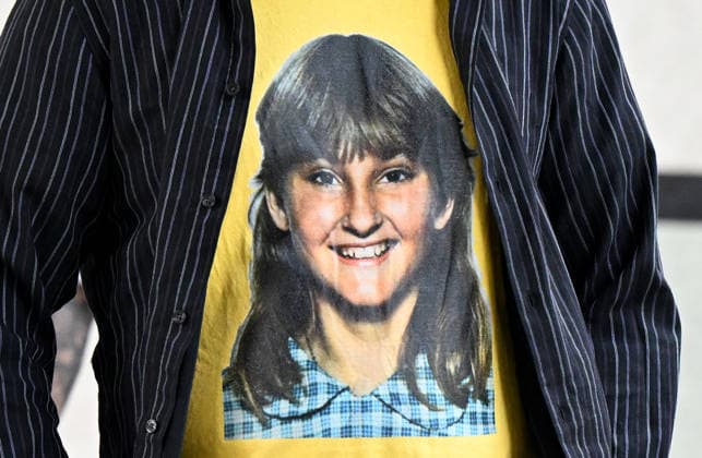ANNETTE MASON DEATH INQUEST, An image of victim Annette Mason is seen on the t-shirt of a family member at the inquest into the 1989 murder of teen girl Annette Mason at the Brisbane Magistrate s Court in Brisbane, Wednesday, July 22, 2026. ( NO ARCHIVING BRISBANE QUEENSLAND AUSTRALIA  Copyright: xDARRENxENGLANDx 20260722147425015525