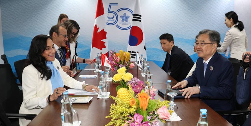 S. Korea-Canada talks S. Korea-Canada talks South Korean Foreign Minister Cho Hyun (R) and Canadian Foreign Minister Anita Anand (L) hold talks during their meeting in Manila on July 22, 2026, on the sidelines of meetings related to the Association of Southeast Asian Nations. (Yonhap) 2026-07-22 12:56:01 < 1980-2026 YONHAPNEWS AGENCY. .> ÇÊ¸®ÇÉ ÇÊ¸®ÇÉ EDITORIAL USE ONLY  Copyright: xx PYH2026072209580031500 YonhapxNewsx yonphotos254741