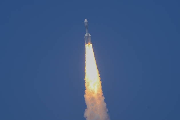 (260722) -- SHANGHAI, July 22, 2026 -- A Gravity-1 carrier rocket carrying nine satellites blasts off from waters off the coast of Shanghai, east China, July 22, 2026. The Taiyuan Satellite Launch Center launched the commercial rocket at 10:54 a.m. (Beijing Time), placing nine satellites into their designated orbits. (Photo by Xinhua) (EyesOnSci) CHINA-SHANGHAI-SATELLITE-LAUNCH (CN) SongxXiongye 