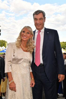Markus Söder mit Ehefrau Karin Sommerempfang des Bayerischen Landtags 2026 Neuen Schloss Schleißheim München 21. Juli 2026 *** Markus Söder with his wife Karin at the 2026 Summer Reception of the Bavarian State Parliament at the New Palace in Schleißheim, Munich, July 21, 2026
