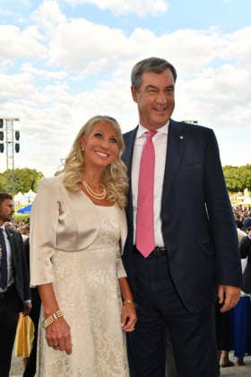 Markus Söder mit Ehefrau Karin Sommerempfang des Bayerischen Landtags 2026 Neuen Schloss Schleißheim München 21. Juli 2026 *** Markus Söder with his wife Karin at the 2026 Summer Reception of the Bavarian State Parliament at the New Palace in Schleißheim, Munich, July 21, 2026