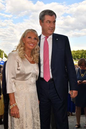 Markus Söder mit Ehefrau Karin Sommerempfang des Bayerischen Landtags 2026 Neuen Schloss Schleißheim München 21. Juli 2026 *** Markus Söder with his wife Karin at the 2026 Summer Reception of the Bavarian State Parliament at the New Palace in Schleißheim, Munich, July 21, 2026