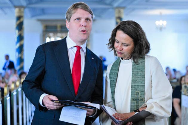 22. juli markering i Oslo domkirke Oslo 20260722. Utviklingsminister Asmund Aukrust og prest Ellen Reinertsen for 22. juli markeringen i Oslo Domkirke. I ar er det 15 ar siden terrorangrepet hvor 77 mennesker mistet livet i 2011. Foto: Annika Byrde NTB POOL Oslo Norge sQQYPaLj264 EDITORIAL USE ONLY Ref:_BNC_POLsQQYPaLj264.jpg *** July 22 commemoration at Oslo Cathedral, Oslo, July 22, 2026. Minister of Development Asmund Aukrust and Pastor Ellen Reinertsen at the July 22 commemoration at Oslo Cathedral. This year marks 15 years since the terrorist attack in which 77 people lost their lives in 2011. Photo Annika Byrde NTB POOL Oslo Norway sQQYPaLj264 EDITORIAL USE ONLY Ref BNC POLsQQYPaLj264 jpg  Copyright: xAnnikaxByrdex xNTBx